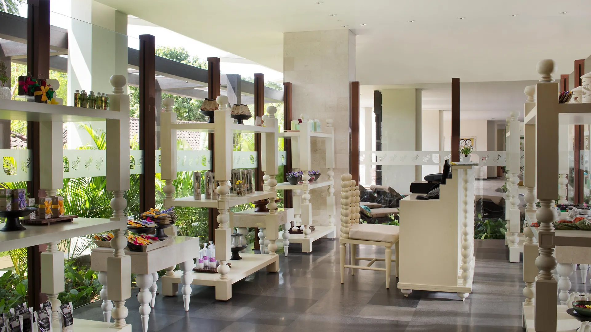 Holiday Inn Resort Bali Nusa Dua By Ihg 5*, Nusa Dua (Bali)